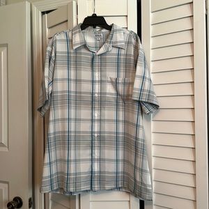 Men’s Haggar “Cool 18 Tec” short sleeve shirt